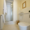 Отель Cozy 2-bed Apartment in Central Ashford, фото 9
