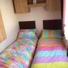 Отель 10 Berth Caravan on Marine Park in Rhyl, фото 6