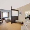 Отель Microtel Inn & Suites by Wyndham Geneva, фото 3