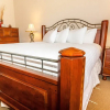 Отель Red Hawk Townhomes by Summit County Mountain Retreats, фото 7