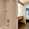 Отель Hampton Inn & Suites by Hilton Calgary-Airport, фото 40