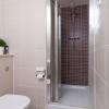 Отель 2 Bedroom 2 Bathroom Apartment in Central Milton Keynes with Free Parking and Smart TV - Contractors, фото 2