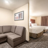 Отель Cobblestone Hotel & Suites - Two Rivers, фото 4