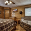 Отель Ern858 - Eagles On High - Great Location! Close To All The Action! 3 Bedroom Cabin by RedAwning, фото 3