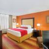 Отель Clarion Inn & Suites and Convention Center, фото 4