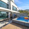 Отель Yeosu Fisterra Spa Poolvilla, фото 18