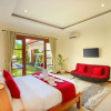 Отель Nicola Villa Seminyak Beachside, фото 3