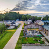 Отель Le Grand Pavillon Chantilly в Винил-Сен-Фермине