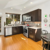 Отель Fremont Jet City Townhome, фото 11
