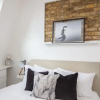Отель Stylish 1 Bedroom Apartment Near Northcote Road, фото 1