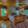 Отель Panoramic Grace by Escape to Blue Ridge, фото 1