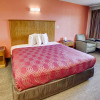 Отель Econo Lodge Airport, фото 3