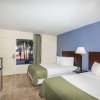 Отель Days Inn by Wyndham St. Petersburg / Tampa Bay Area, фото 12