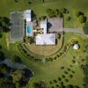 Отель Magnificent Karaka Estate with Swimming Pool, фото 1