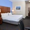 Отель Holiday Inn Express Hotel & Suites Terre Haute, an IHG Hotel, фото 6