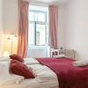 Отель Central 3BR shared Apt. Near Rennweg, фото 2