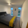 Отель Spacious 2-Bedroom Flat Near Surbiton Station, фото 8
