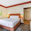 Отель La Quinta Inn & Suites by Wyndham Raleigh Cary, фото 27