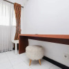 Отель Nice And Elegant 1Br At The Wave Kuningan Apartment, фото 1