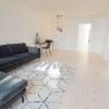 Отель Large and Bright Apartment in Centre, фото 3
