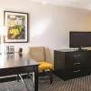 Отель La Quinta Inn & Suites by Wyndham Orlando Airport North, фото 5