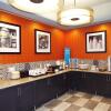 Отель Hampton Inn Clinton, фото 23