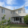 Отель Kingfisher Beach House, фото 1