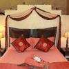 Отель Cherry Lane Self Catering and BB - Romantic Honeymoon Suite for 2 Bloemfontein, фото 1