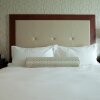 Отель Town & Country Inn and Suites, фото 6