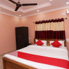 Отель Golden Villa Guest House By OYO Rooms, фото 11