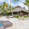 Отель Luxury Villa with Beachfront Eden Roc, фото 8