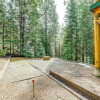 Отель Shaver Lake Mountain Cabin w/ Hot Tub & Gas Grill!, фото 19