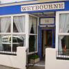 Отель Weybourne Guest House в Тенби