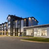 Отель Microtel Inn & Suites by Wyndham Kirkland Lake, фото 1