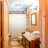 Отель Sunset Chalet - 2600 Sq.ft. Multi-seasonal Retreat, фото 6
