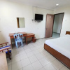 Отель OYO 89817 Hotel Sura, фото 5