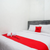 Отель RedDoorz Syariah near RSUD Bung Karno Surakarta, фото 12