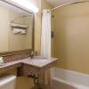 Отель Americas Best Value Inn - Newark Airport, фото 7