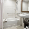Отель Rochester Airport Marriott, фото 9
