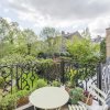 Отель Luxurious Highbury Mansion with Beautiful Garden, фото 21