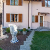 Отель Apartment with garden a few steps from the lake - Larihome A06, фото 1
