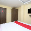 Отель OYO 15441 Apollo Paradise Guest House, фото 14