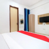Отель OYO 26606 Hotel R K Grand, фото 15