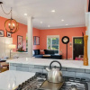 Отель The Magnolia House in Old Town - Private Hot Tub, фото 26