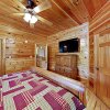 Отель Peaceful Serenity W/ Private Hot Tub & Game Room 4 Bedroom Cabin, фото 3