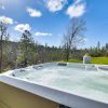 Отель Waterfront Mariposa Hideaway: Hot Tub & Mtn Views!, фото 12