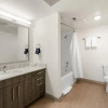 Отель Arlington Luxurious 2BD 2BA Apartment, фото 4