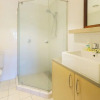 Отель Serenity 3 Bedroom Holiday Apartment, фото 9