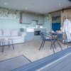 Отель The Caswell Bay Hide Out - 1 Bed Cabin - Landimore, фото 3