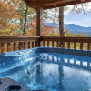 Отель Enchanted View Lodge, 3 Bedrooms, Sleeps 10, Pool Access, Mountain View, фото 18